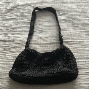 Elegant Black Woven Shoulder Bag